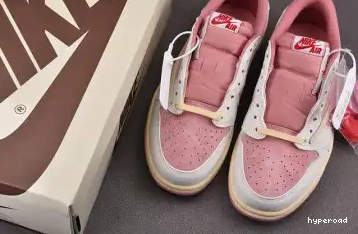 Hyperoad Jordan Air Low OG x Travis Scott 1 0612
